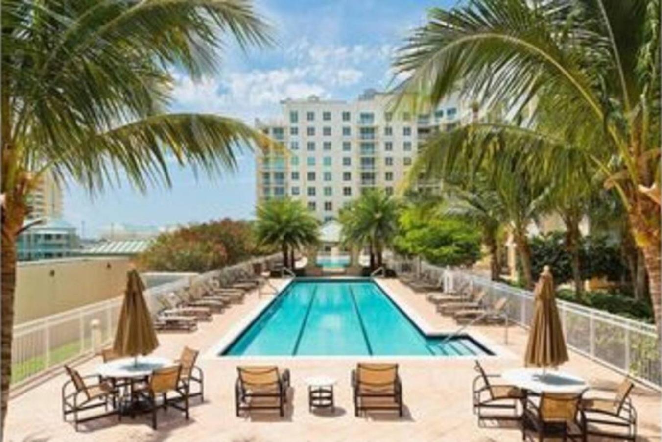 Apartment In Casa Costa Condo!Beach Pass Included Boynton Beach Exteriör bild