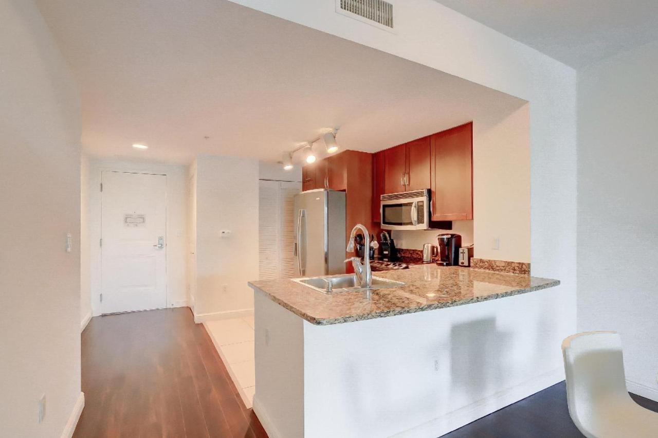 Apartment In Casa Costa Condo!Beach Pass Included Boynton Beach Exteriör bild