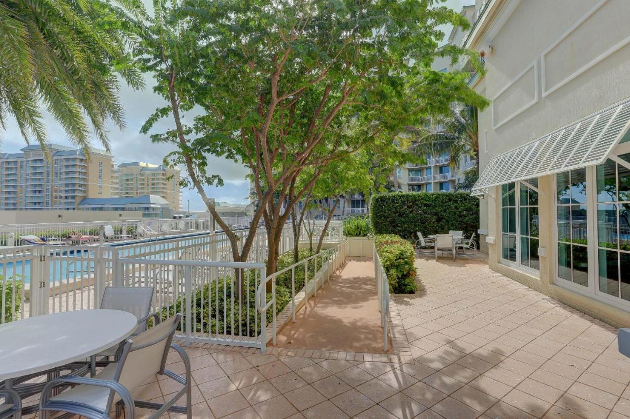 Apartment In Casa Costa Condo!Beach Pass Included Boynton Beach Exteriör bild